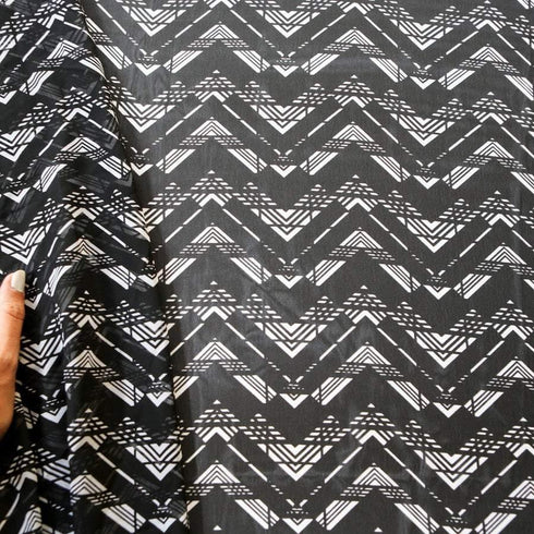 Black and White Chevron Zig Zag Print Polyester Chiffon Fabric 1.5 yard